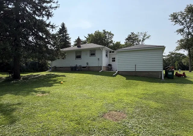 3rd image of 618 N Miller Ave, Litchfield, MN 55355 | MLS# 7126351