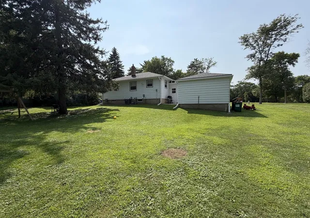 4th image of 618 N Miller Ave, Litchfield, MN 55355 | MLS# 7126351