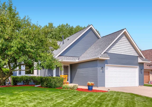2nd image of 2358 Holly Ave N, Saint Paul, MN 55128 | MLS# 7126372