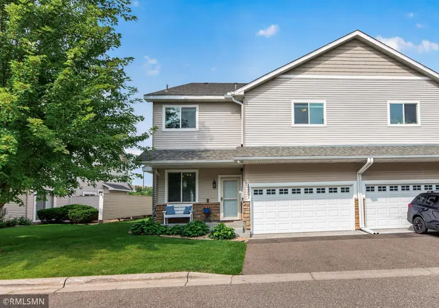 Photo 3 of Single family home for sale at 1289 County Rd D Cir E #A, Saint Paul, MN 55109 | MLS# 7126377 | Listing updated on 2026-08-21