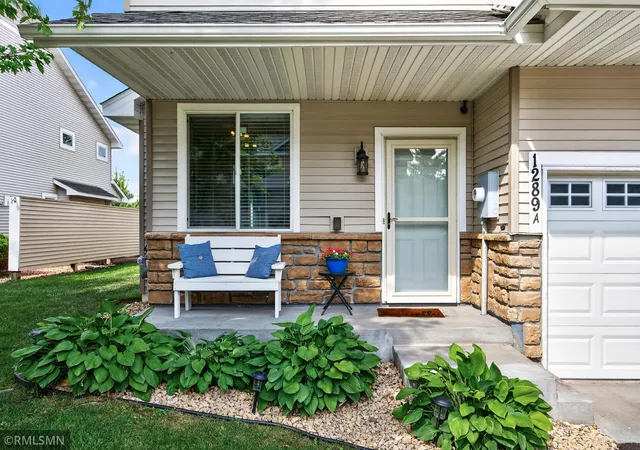 Photo 3 of Single family home for sale at 1289 County Rd D Cir E #A, Saint Paul, MN 55109 | MLS# 7126377 | Listing updated on 2026-08-21