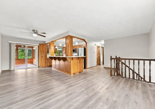 Photo 5 of Single family home for sale at 1213 W 158th Street, Burnsville, MN 55306 | MLS# 7126378 | Listing updated on 2026-09-01