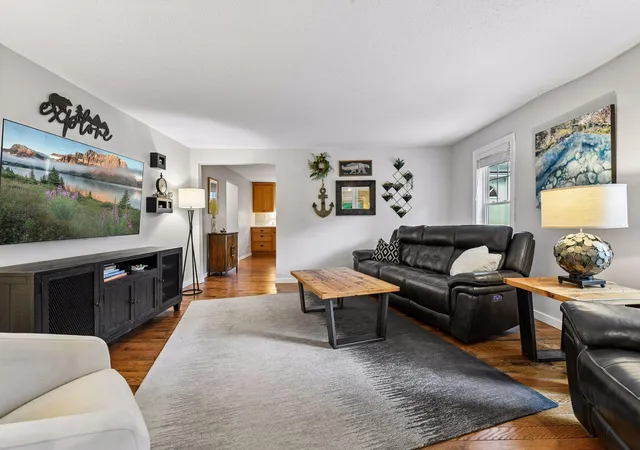 Photo 2 of Sale Pending at 21175 Minnetonka Blvd, Shorewood, MN 55331 | MLS# 7126389 | Listing updated on 2026-08-21
