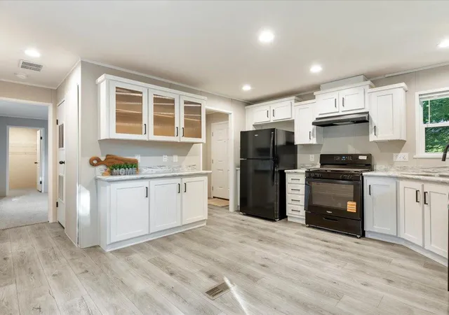 Photo 3 of Single family home for sale at 37471 Deer Ridge Dr, Crosslake, MN 56442 | MLS# 7126391 | Listing updated on 2026-10-08