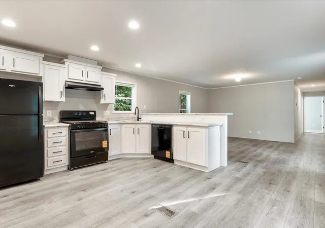 Photo 4 of Single family home for sale at 37471 Deer Ridge Dr, Crosslake, MN 56442 | MLS# 7126391 | Listing updated on 2026-10-08