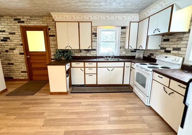 Photo 2 of Single family home for sale at 17915 140th Avenue Ne, Thief River Falls, MN 56701 | MLS# 7126392 | Listing updated on 2026-08-31