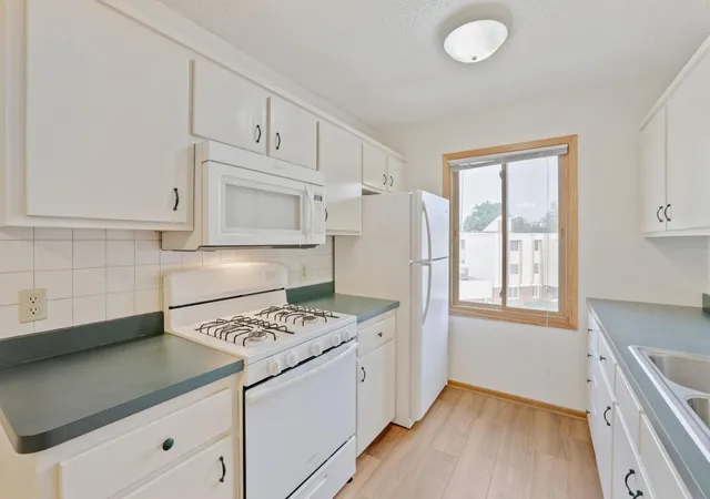 Photo 3 of Condo for sale at 10720 Rockford Rd #305, Minneapolis, MN 55442 | MLS# 7126398 | Listing updated on 2026-08-30