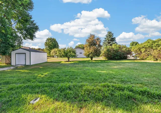 Photo 3 of Single family home for sale at 515 SW 9th Street, Braham, MN 55006 | MLS# 7126405 | Listing updated on 2026-09-22