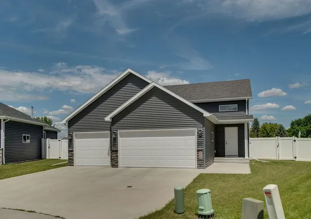 Photo 2 of Sale Pending at 4514 13th Street S, Moorhead, MN 56560 | MLS# 7126409 | Listing updated on 2026-09-13