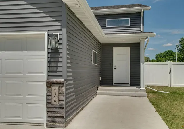 Photo 3 of Sale Pending at 4514 13th Street S, Moorhead, MN 56560 | MLS# 7126409 | Listing updated on 2026-09-13