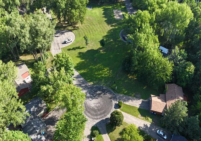 Photo 41 of Sale Pending at 135 Pleasant Ln E, Excelsior, MN 55331 | MLS# 7126431 | Listing updated on 2026-08-31