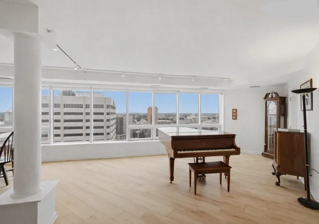 Photo 1 of Condo for sale at 168 6Th St E #3101, Saint Paul, MN 55101 | MLS# 7126432 | Listing updated on 2026-09-01