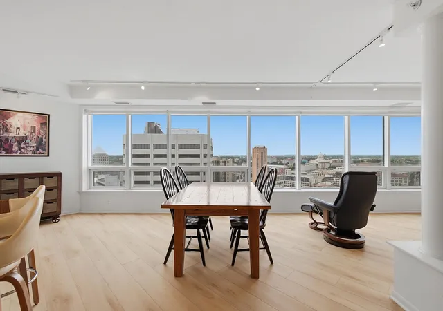 Photo 4 of Condo for sale at 168 6Th St E #3101, Saint Paul, MN 55101 | MLS# 7126432 | Listing updated on 2026-09-01