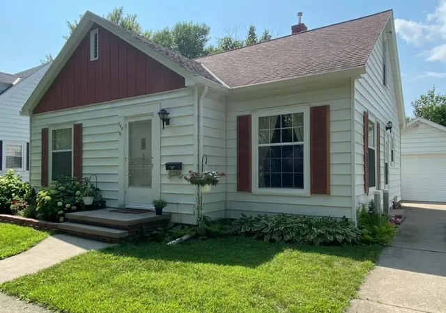 Photo 1 of Sale Pending at 708 8th Street Sw, Willmar, MN 56201 | MLS# 7126449 | Listing updated on 2026-08-31