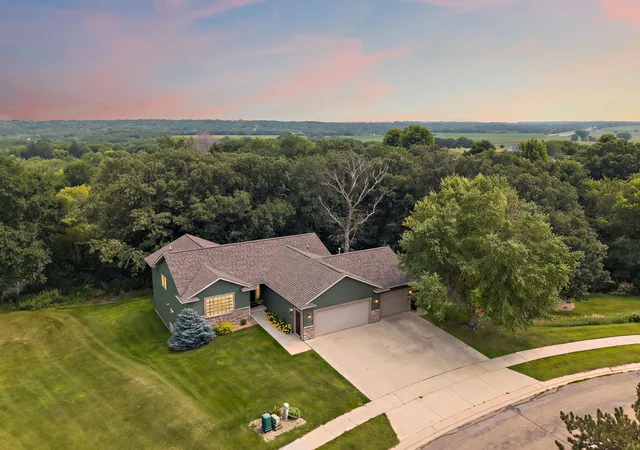 Photo 2 of Single family home for sale at 2823 Dunlap Ln Se, Rochester, MN 55904 | MLS# 7126456 | Listing updated on 2026-09-30