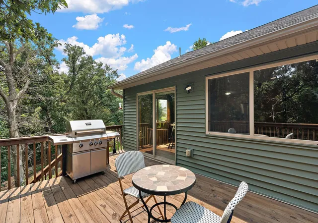 Photo 4 of Single family home for sale at 2823 Dunlap Ln SE, Rochester, MN 55904 | MLS# 7126456 | Listing updated on 2026-09-30