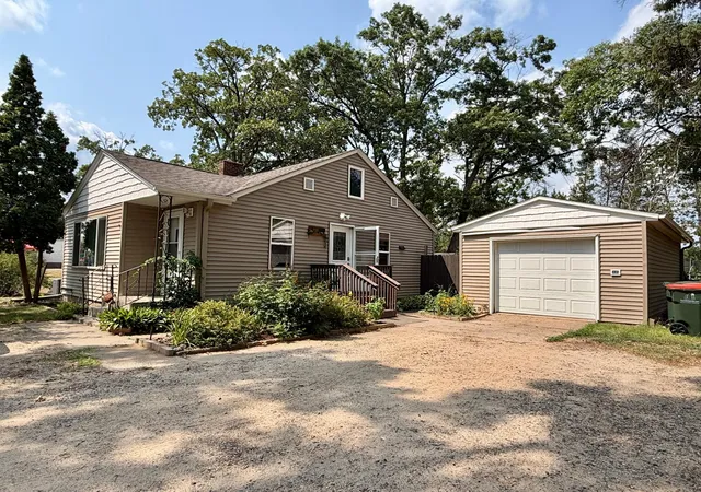 1st image of 5648 Fairview Rd, Baxter, MN 56425 | MLS# 7126477
