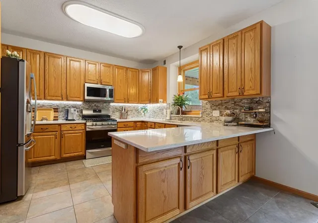 Photo 3 of Sale Pending at 2437 Matterhorn Dr E, Saint Paul, MN 55119 | MLS# 7126490 | Listing updated on 2026-08-26