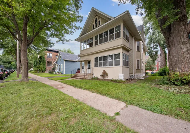 21st image of 652 Dayton Ave, Saint Paul, MN 55104 | MLS# 7126497