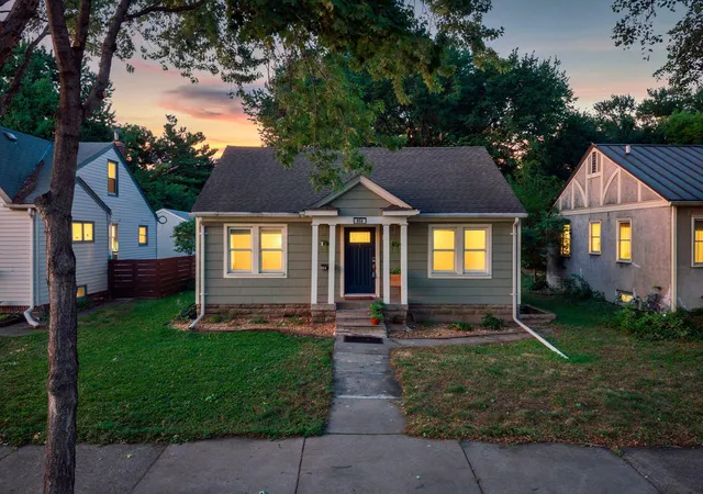 Photo 38 of Single family home for sale at 854 21st Ave Se, Minneapolis, MN 55414 | MLS# 7126506 | Listing updated on 2026-09-01