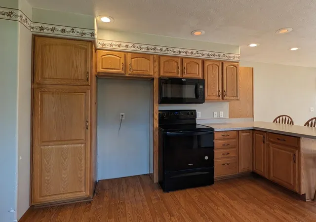Photo 3 of Single family home for sale at 307 Saint Olaf Ave N, Canby, MN 56220 | MLS# 7126507 | Listing updated on 2026-08-14