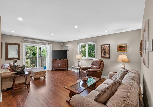 Photo 4 of Sale Pending at 3275 80th Street E #307, Inver Grove Heights, MN 55076 | MLS# 7126513 | Listing updated on 2026-09-22