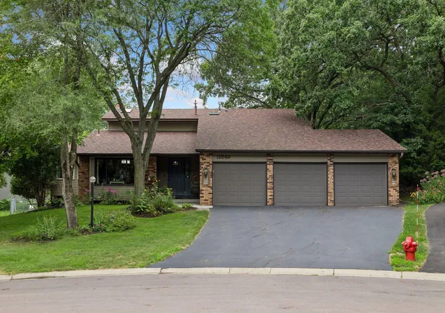 Photo 1 of Sale Pending at 12540 Everest Ct W, Saint Paul, MN 55124 | MLS# 7126514 | Listing updated on 2026-09-13
