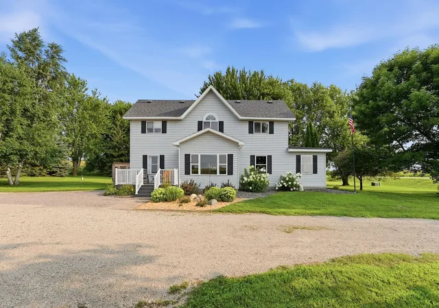Photo 2 of Single family home for sale at 7520 County Rd 9 Ne, Willmar, MN 56201 | MLS# 7126516 | Listing updated on 2026-08-21