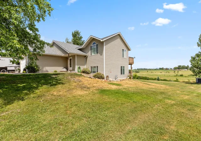 3rd image of 9581 Christmas Tree Ln, Pierz, MN 56364 | MLS# 7126522