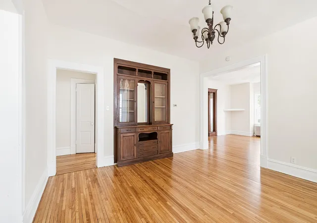 Listing Photo 4 - Condo for sale in building located at 891 Hudson Rd, Saint Paul, MN 55106