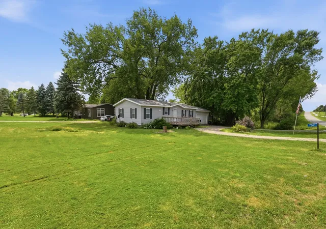 Photo 2 of Single family home for sale at 7091 153rd Avenue Ne, Spicer, MN 56288 | MLS# 7126532 | Listing updated on 2026-08-20