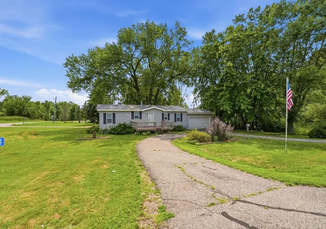Photo 3 of Single family home for sale at 7091 153rd Avenue NE, Spicer, MN 56288 | MLS# 7126532 | Listing updated on 2026-08-20