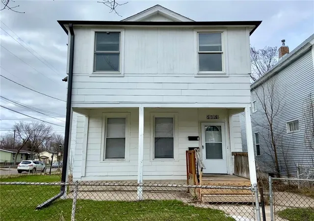 Photo 2 of Multi family home for sale at 313 Edmund Ave, Saint Paul, MN 55103 | MLS# 7126537 | Listing updated on 2026-08-21