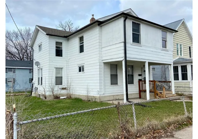 Photo 3 of Multi family home for sale at 313 Edmund Ave, Saint Paul, MN 55103 | MLS# 7126537 | Listing updated on 2026-08-21