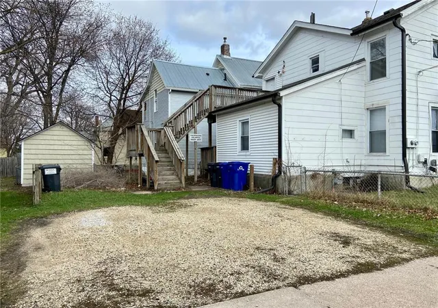 Listing Photo 4 - Condo for sale in building located at 313 Edmund Ave, Saint Paul, MN 55103
