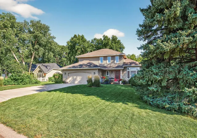 Photo 2 of Sale Pending at 2277 Moreland Ct E, Saint Paul, MN 55119 | MLS# 7126566 | Listing updated on 2026-08-31