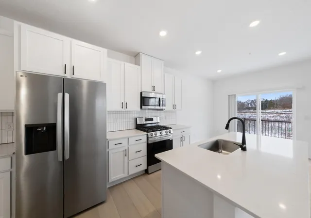 2nd image of 3517 Trails End Cir, Saint Paul, MN 55123 | MLS# 7126591