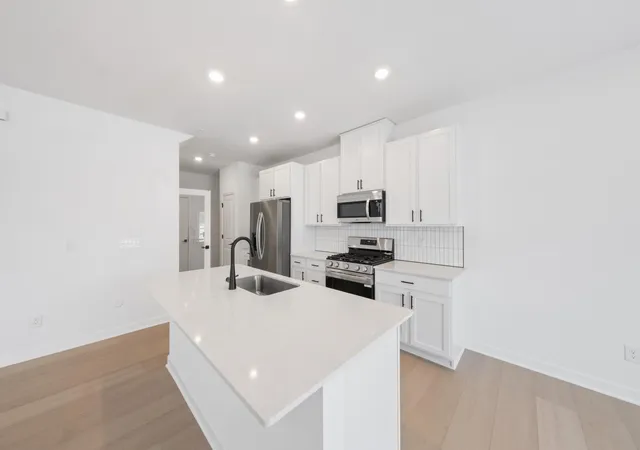 3rd image of 3517 Trails End Cir, Saint Paul, MN 55123 | MLS# 7126591