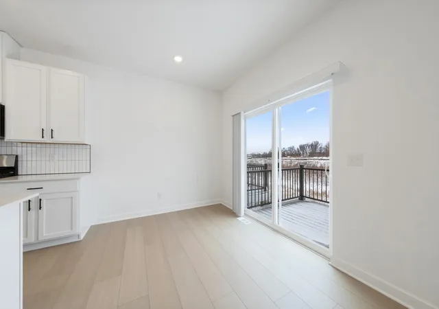 5th image of 3517 Trails End Cir, Saint Paul, MN 55123 | MLS# 7126591
