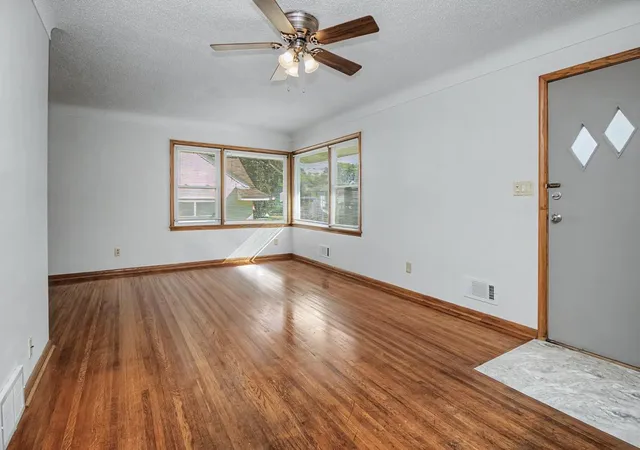 Photo 3 of Sale Pending at 717 Hall Ave, Saint Paul, MN 55107 | MLS# 7126592 | Listing updated on 2026-10-15