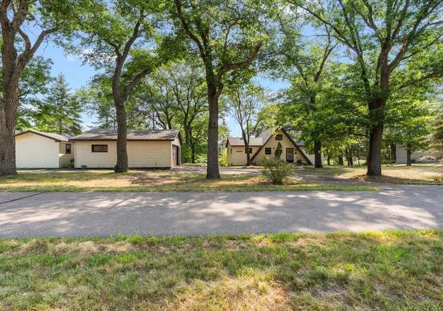 2nd image of 12776 Knollwood Dr, Baxter, MN 56425 | MLS# 7126601