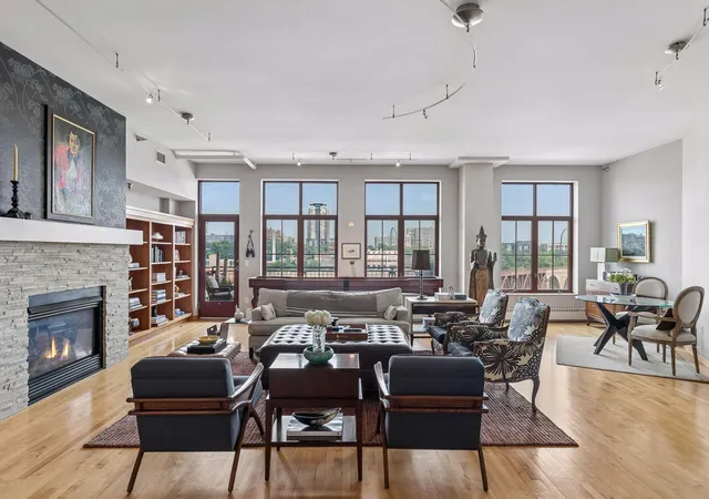 Photo 3 of Sale Pending at 600 S 2nd Street #S203, Minneapolis, MN 55401 | MLS# 7126624 | Listing updated on 2026-08-28