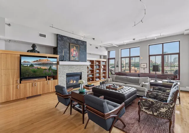 Photo 3 of Sale Pending at 600 S 2nd Street #S203, Minneapolis, MN 55401 | MLS# 7126624 | Listing updated on 2026-08-28