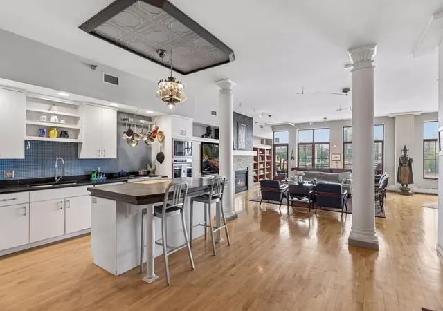 Photo 4 of Sale Pending at 600 S 2nd Street #S203, Minneapolis, MN 55401 | MLS# 7126624 | Listing updated on 2026-08-28