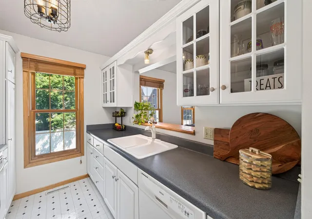 4th image of 8087 Curtis Ln, Eden Prairie, MN 55347 | MLS# 7126627