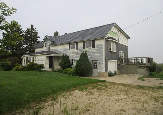 Photo 2 of Sale Pending at 740 E Broadway, Plainview, MN 55964 | MLS# 7126632 | Listing updated on 2026-09-05