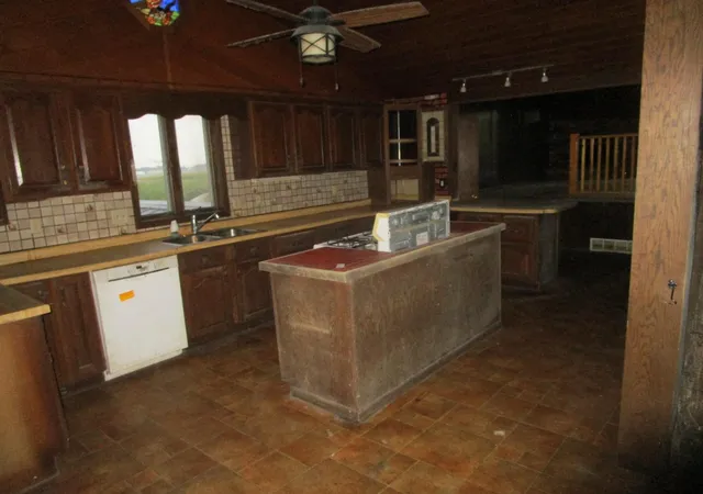 Photo 4 of Sale Pending at 740 E Broadway, Plainview, MN 55964 | MLS# 7126632 | Listing updated on 2026-09-05