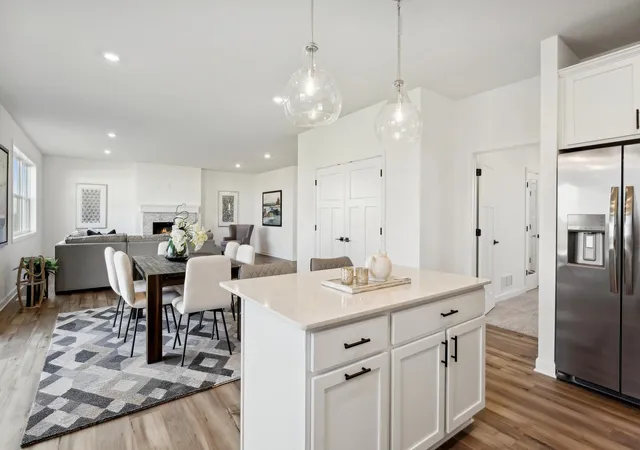 Photo 3 of Sale Pending at 8933 Periwinkle Blvd, Saint Paul, MN 55129 | MLS# 7126636 | Listing updated on 2026-08-31