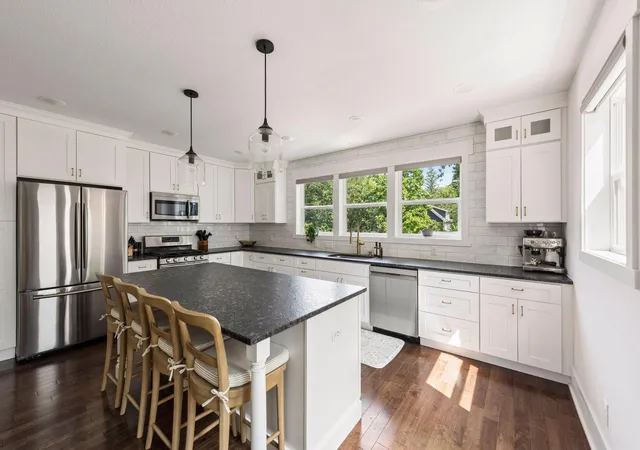 Photo 3 of Sale Pending at 41 Russell Ave S, Minneapolis, MN 55405 | MLS# 7126648 | Listing updated on 2026-08-31