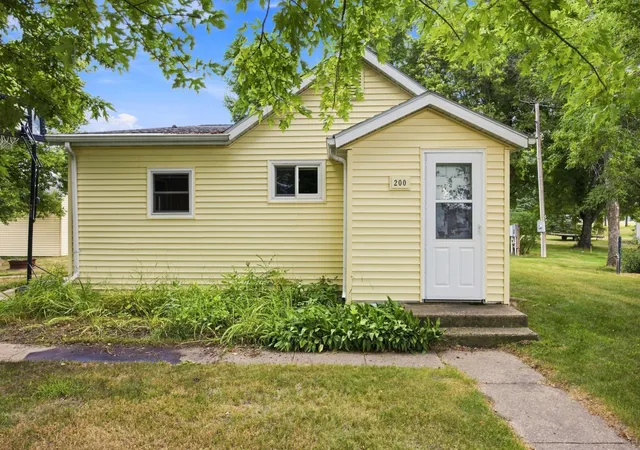 1st image of 200 Grant St N, Colfax, ND 58018 | MLS# 7126656